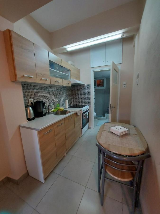 Dream In 2020 Renovated, Sunny Apartment